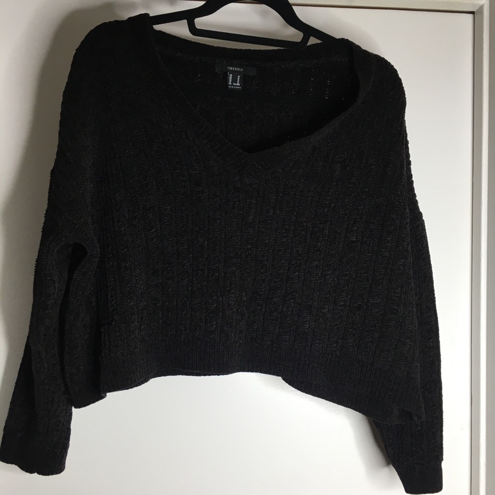 Black Knitted Crop Sweater